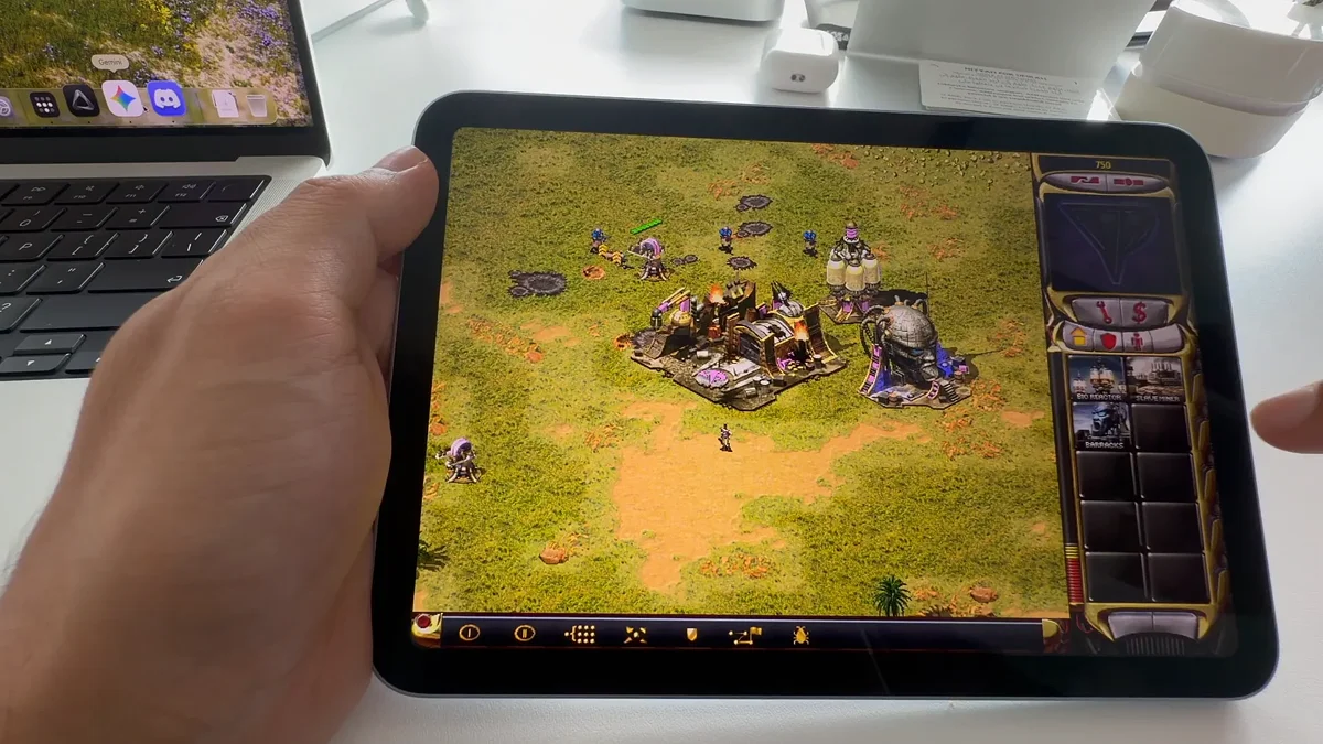 Command & Conquer: Red Alert 2 получила неофициальный порт на iPhone и iPad