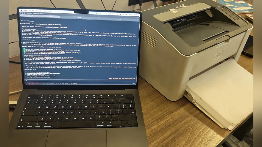MacBook и принтер HP Laser