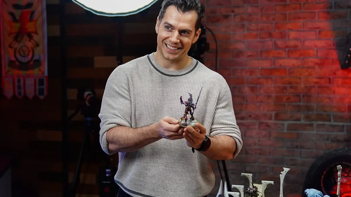 700 книг против восьми: Майк Флэнаган объяснил, почему сериал по Warhammer 40,000 сложнее «Тёмной башни»