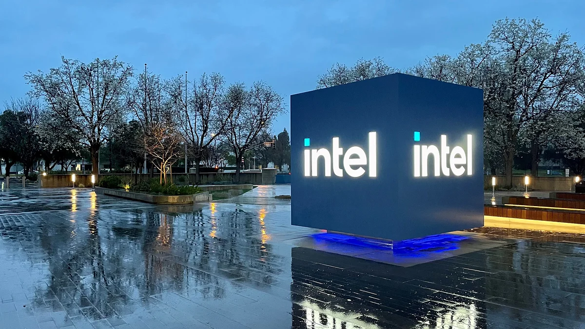 Нейросети съели рынок PC: акции Intel рухнули на 29% — худший день компании с 1970-х
